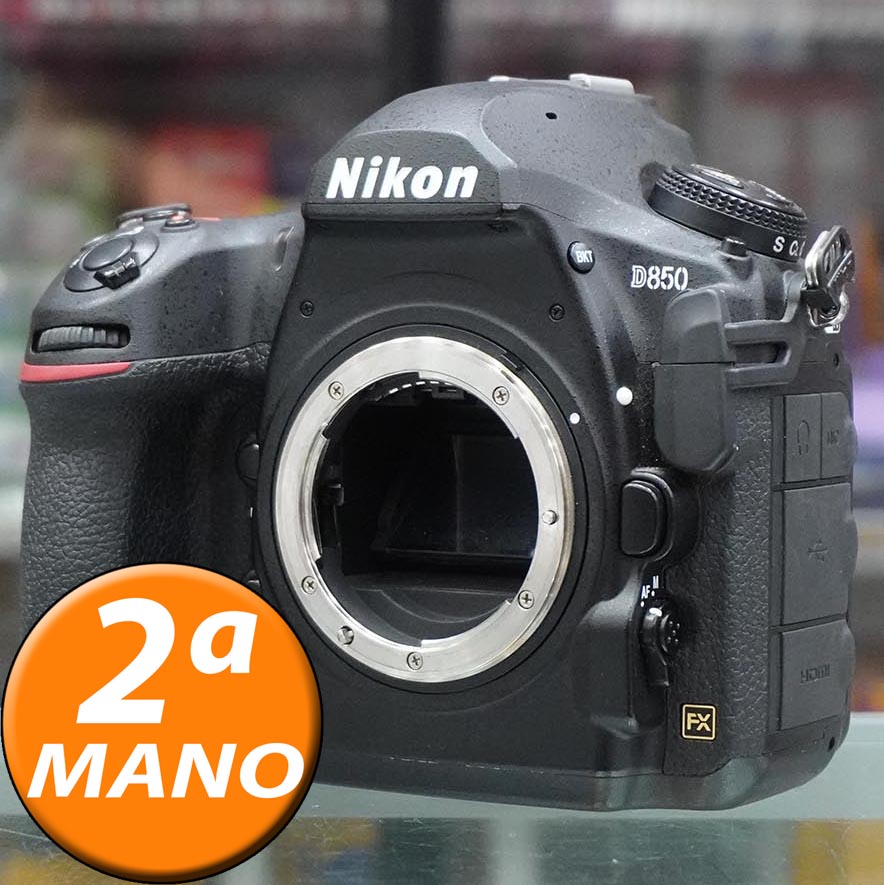 NIKON D850