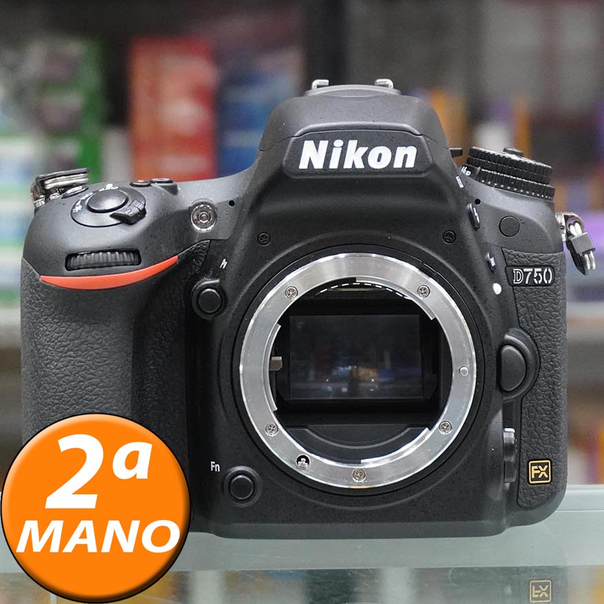 NIKON D750