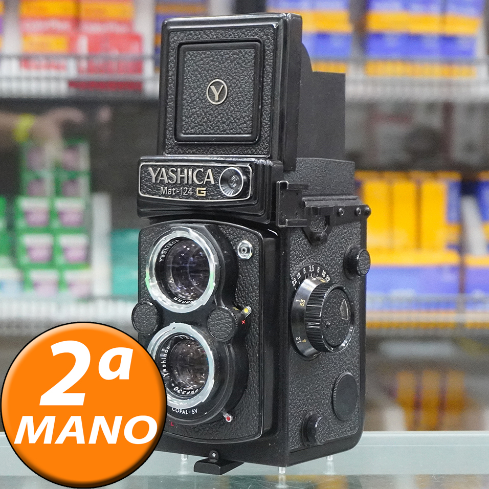 YASHICA MAT 124G