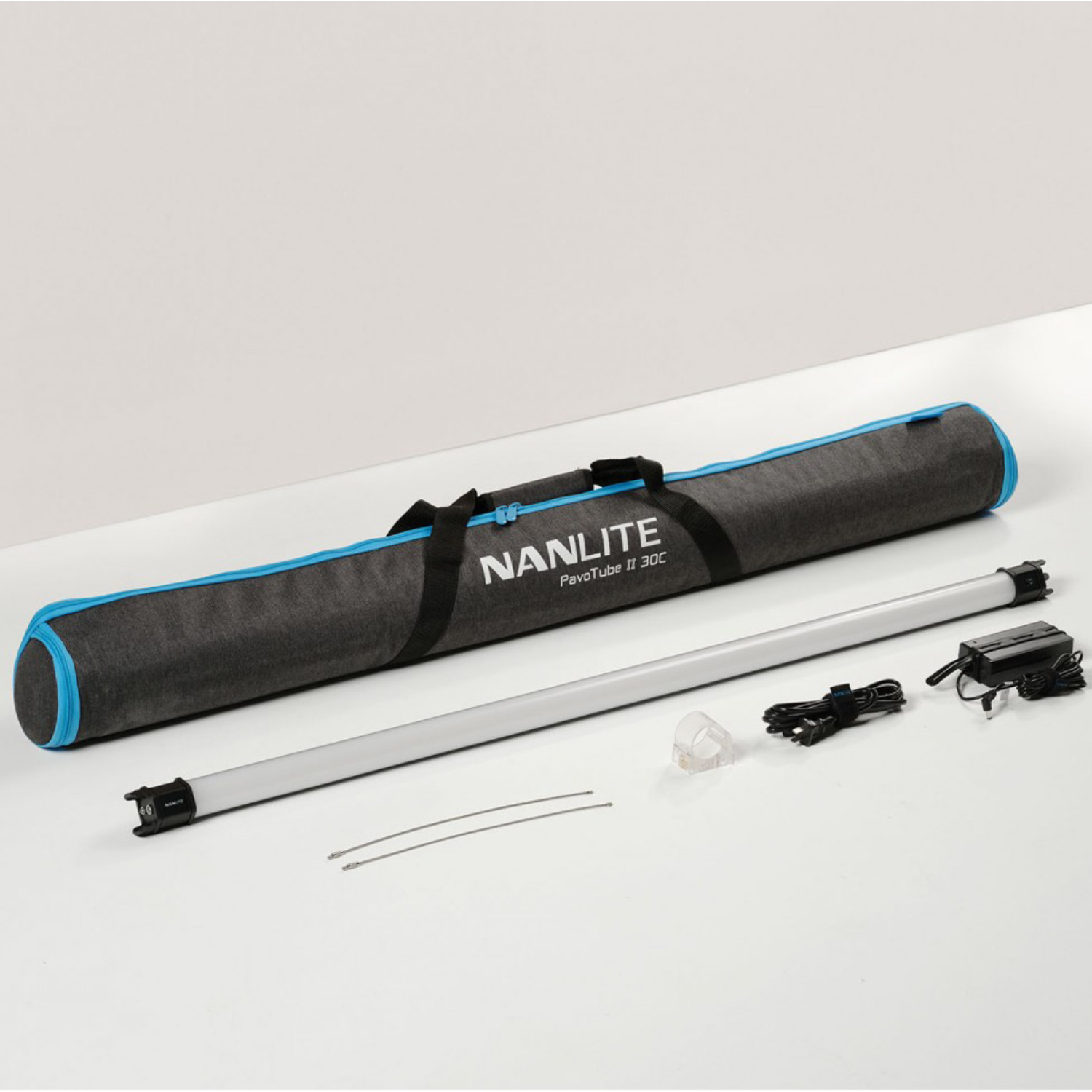 TUBO NANLITE PAVOTUBE II 30C CON BATERIA