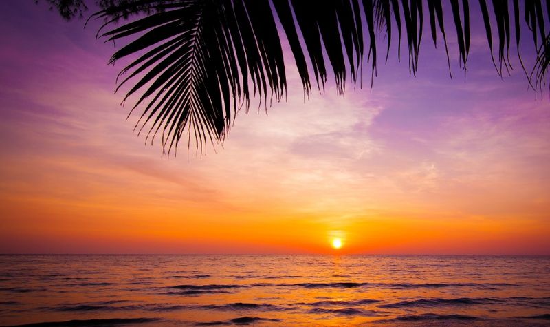 Fotograf&iacute;a de un atardecer en el mar, del fasc&iacute;culo 21 de Fotograf&iacute;a desde cero